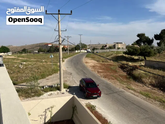 مزرعة مميزة في دحل مطله ع اوستراد جرش المفرق تشطيب سوبر دوبلكس