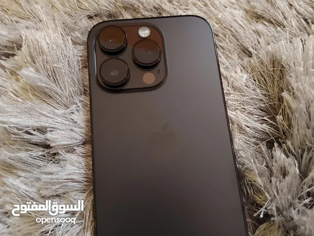 هاتف للبيع ايفون 14 برو بحالة ممتازة