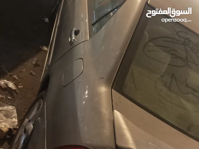 تويوتا كورولا موديل 2006