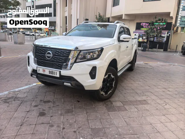 2025 Nissan Navara LE