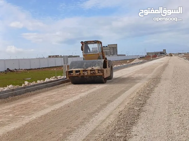 يتوفر لدينا الآت دمك مناسبة لدمك 25 طن إلاجار يومي