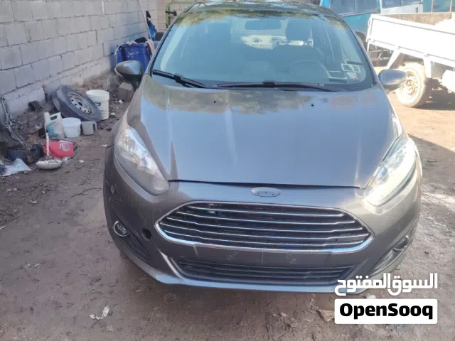 بيع سيارة فورد 2019