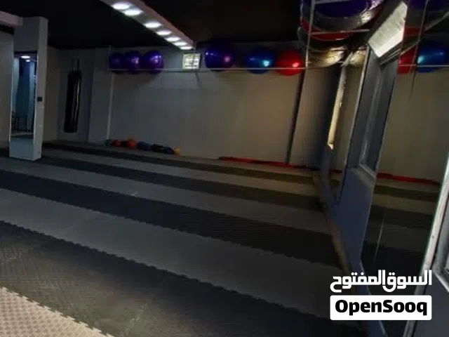 فرصه استثماريه لا تعوض / رخصة نادي رياضي وموقعه للبيع بسعر مغري جدا