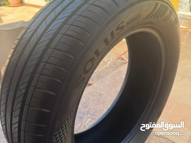 سرية قومات رقم 215/60/17 شبه جديدة أصلية نفس الرسمه نوع KUMHO ....