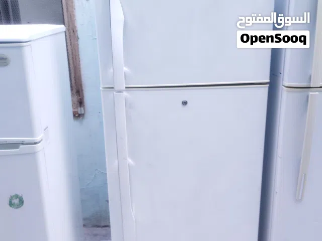 متوفر ثلاجه حجم متوسط بحاله جيده استخدام تبريد وتجميد قوي معا التوصيل والتشغيل والكفاله 18 قدم