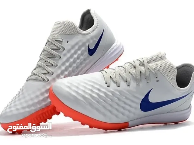 احذيه سبورت