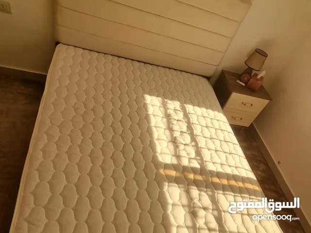 فرشة سبرينغ ريست زمبركية طبية للبيع الفرشة مزوج قياس 160