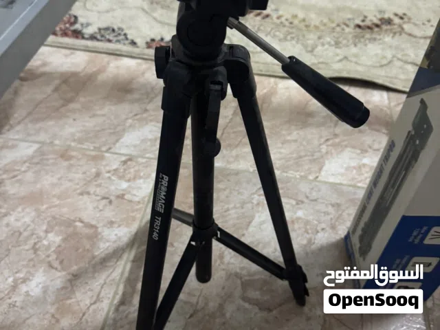 ستاند للكميرا والبرجكتر