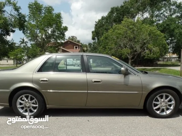 CADILLAC DTS 2011 Luxury car only run 70,000 KM single owner 0 accidents