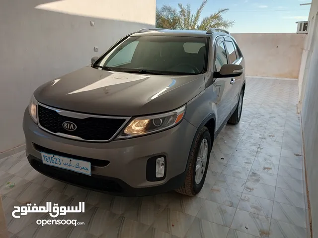 Used Kia Sorento in Tripoli