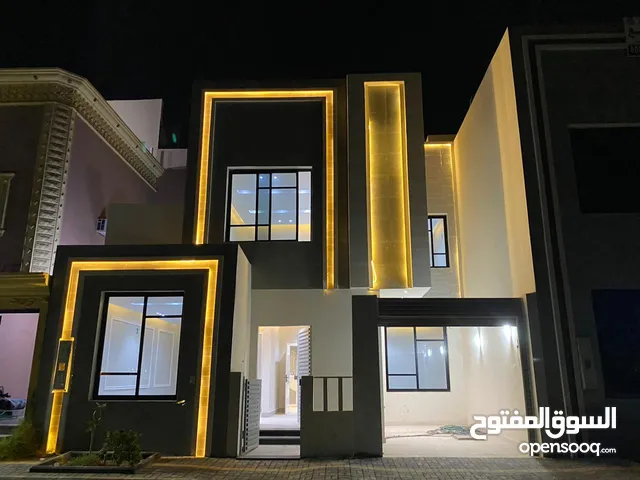 200 m2 More than 6 bedrooms Villa for Sale in Al Riyadh Dhahrat Laban