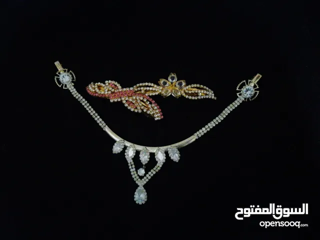 اكسسوارات لشعر باشكل جدا جميله و انيقه.