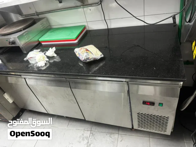 للبيع معدات مخابز ومطاعم في ابوظبي مدينة الرياض عبارة عن 1.كونفيكشن فرن ايطالي 20صينيه السعر 15000
