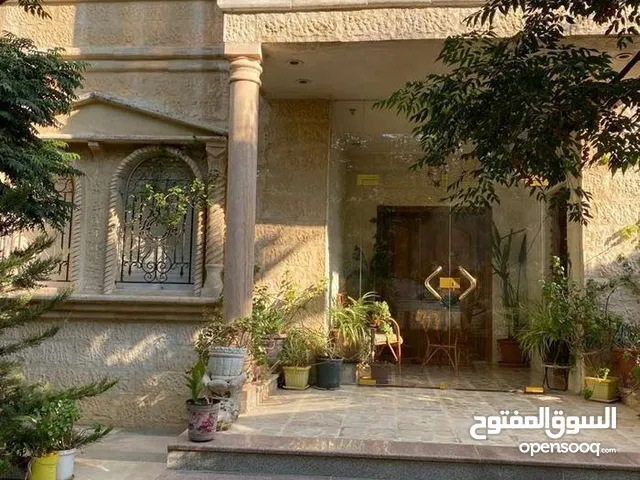 210 m2 More than 6 bedrooms Villa for Sale in Amman Jawa