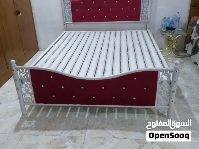 سرير حديد بحاله ممتازه