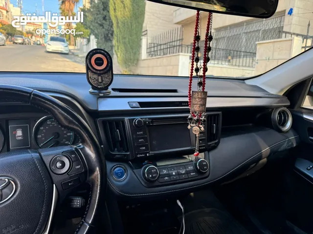 Used Toyota RAV 4 in Amman