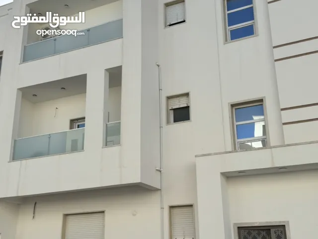 195 m2 3 Bedrooms Apartments for Sale in Tripoli Al-Serraj