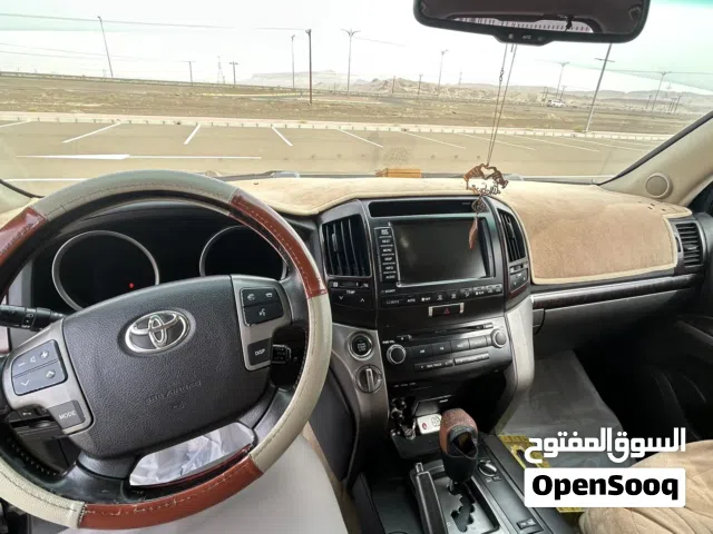 Used Toyota Land Cruiser in Buraimi