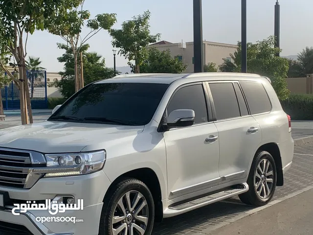 Toyota Land Cruiser 2018 in Al Ain
