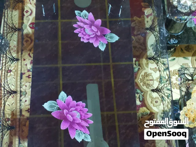 طاولات منزلية زجاجية للبيع