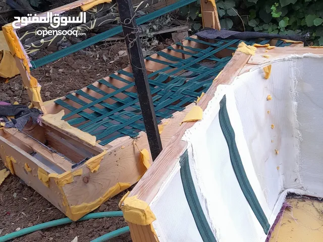 خشب ابيض تفصيل لطقم كورنر وفي كنباي الها كوعين