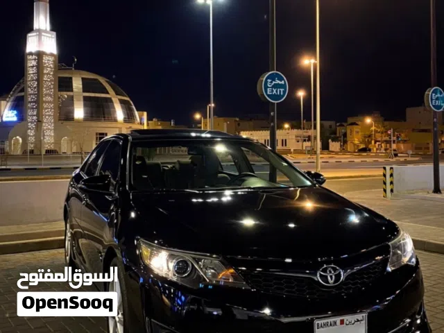 Toyota Camry SE model 2012