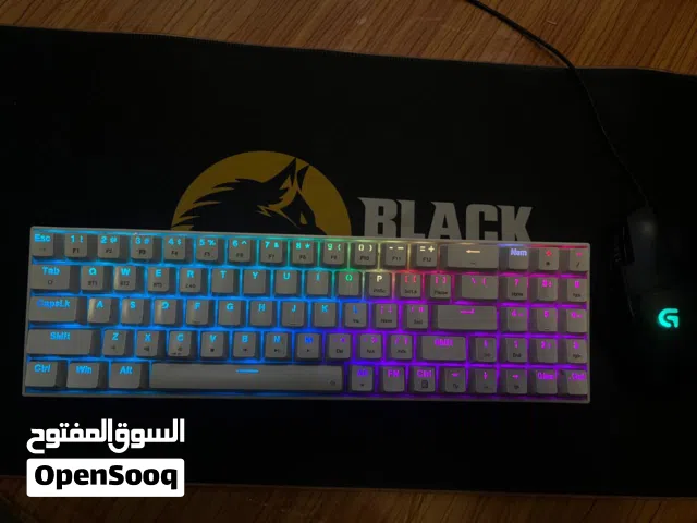 كيبورد ريد دراكون ابيض اضاءة RGB متغيرة وماوس لوجتك G402 وماوس باد حجم كبير اسود اضاءة RGB