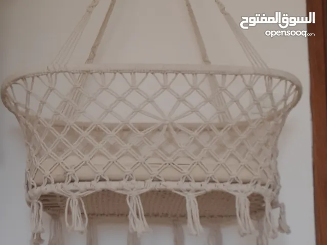 سرير أطفال الرضع معلق