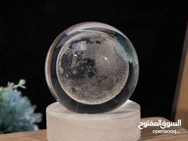مصباح ليلي على شكل قمر