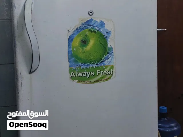 ثلاجة كون كورد حجم الكبير بحالة جيدة نظيفة