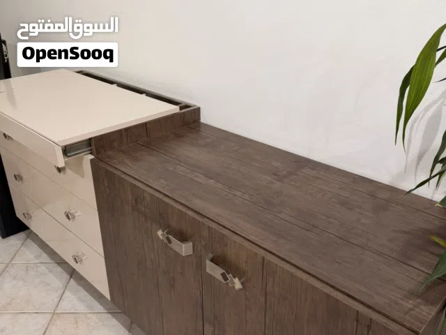 بوفيه قطعتين ملتزقين