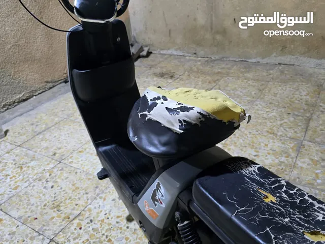 دراجة نضيفه ومرتبه بيها عطل بس باتريات ثنين المكان البصره المعقل