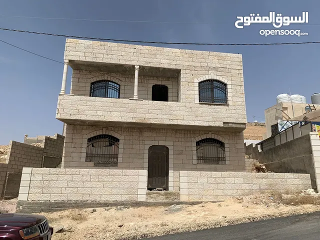 150 m2 4 Bedrooms Townhouse for Sale in Zarqa Graiba
