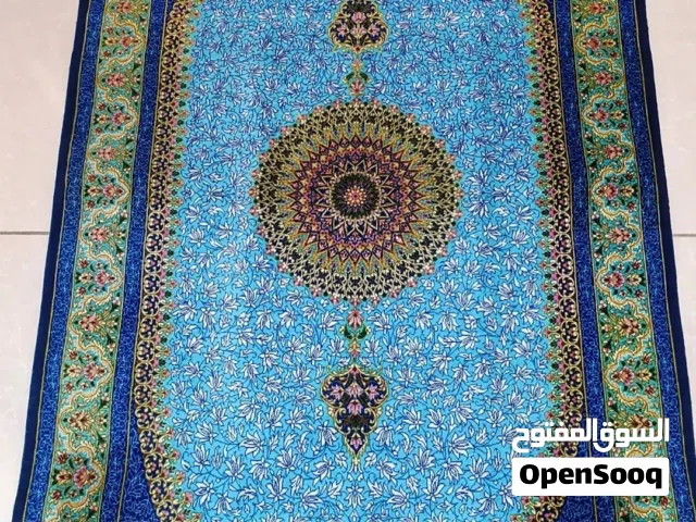 سجادة حريرية يدوية 12 متر – قطعة فاخرة للديكور والمقتنيات