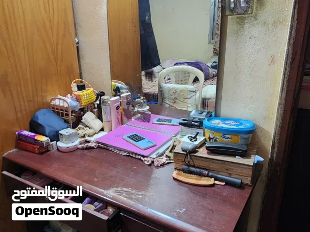 Dressing table for 10 kd