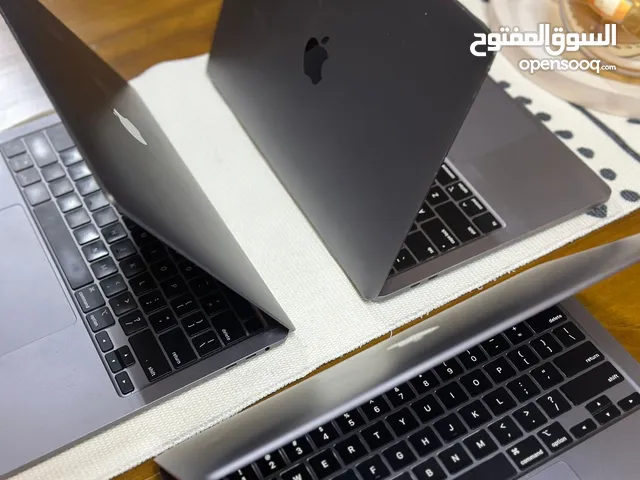 ماك بوك مستعمل استعمال بسيط بطاريه 100٪ امريكي MacBook Pro 2020 SSD: 512GB RAM: 16GB