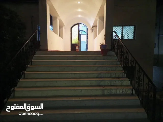 260 m2 More than 6 bedrooms Apartments for Rent in Irbid Hakama