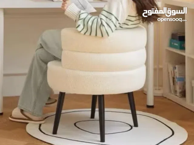 كرسي بوكليه اللون ابيض