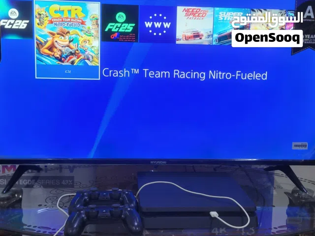 شاشة 43 بوصة 4K نظيف بكرتونها وجهاز PS4 سليم مهكر مستخدم نظيف مختم وكالة مع 2 يدات وكالة