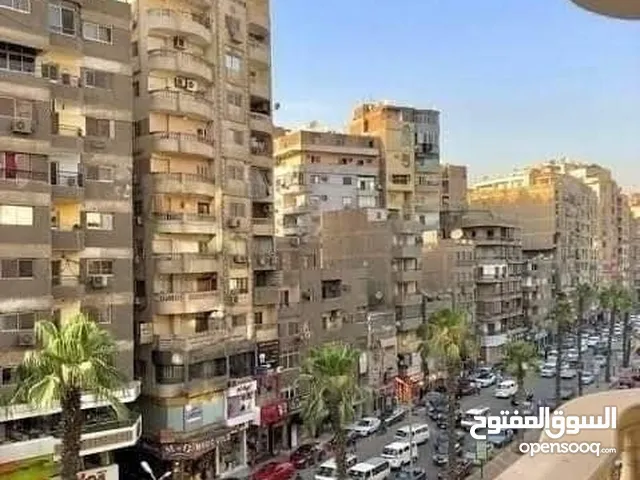 200 m2 4 Bedrooms Apartments for Sale in Giza Haram