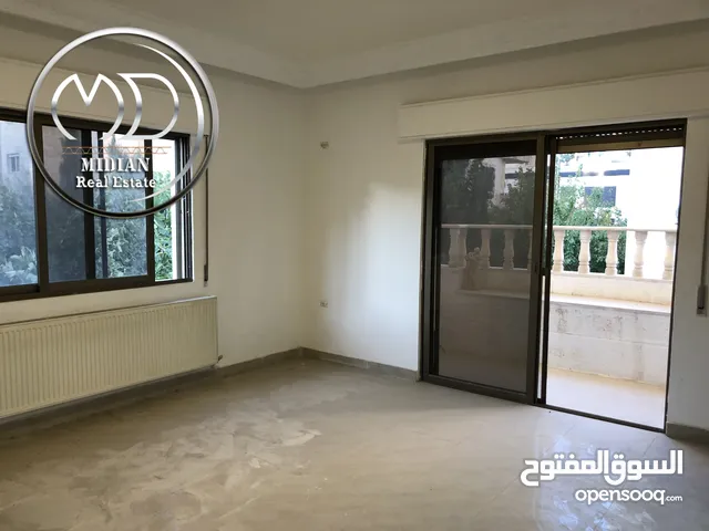 195 m2 3 Bedrooms Apartments for Sale in Amman Um El Summaq