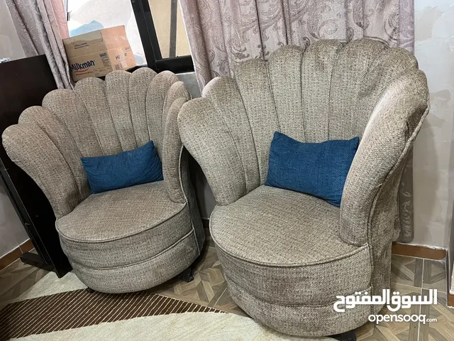 كنب بحالة جيدة جداجدا