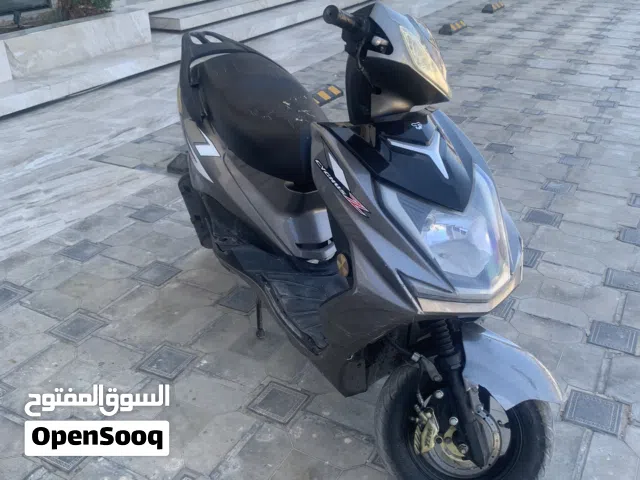 2023 هوندا CRF125F
