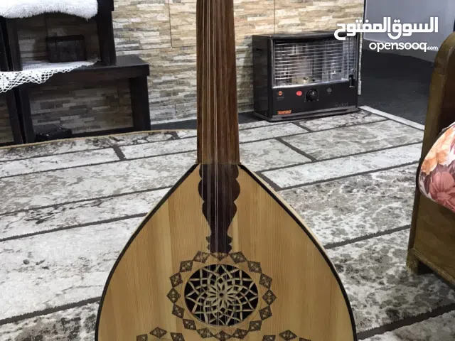 الة موسيقية عود