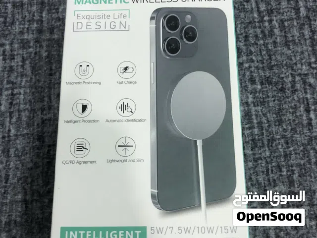 شاحن مغناطيسي بنفع لأي تلفون فيه خاصيه الشحن الاسلكي 15 واط بسعر خمس دنانير فقط