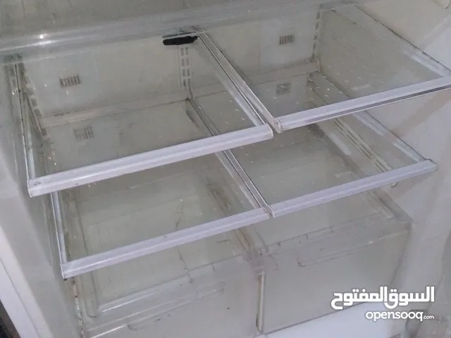 ثلاجه دايو نظيفه تبريد قوي و محترمه