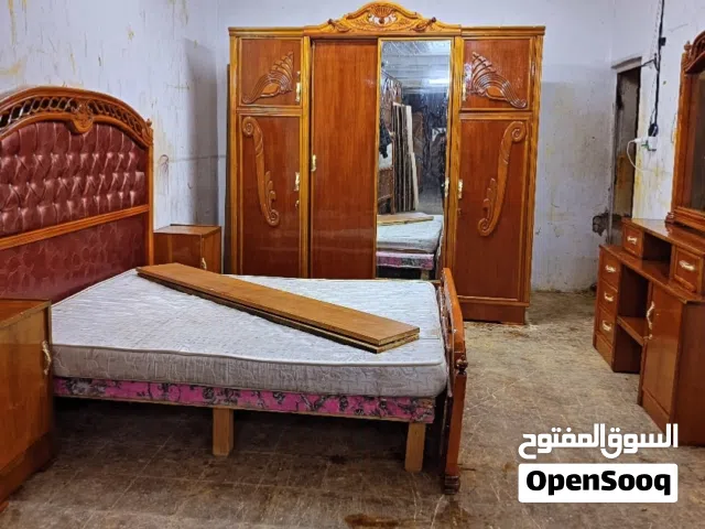 غرفة 4 أبواب ملحق سلايت صاج داخل وخارج مستعملة نضيفة