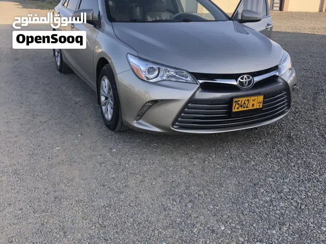 2017 تويوتا كامري LE