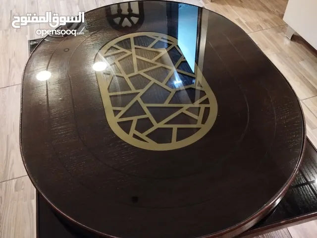 طاولة صالون كبيرة مع 4طاولات صغار