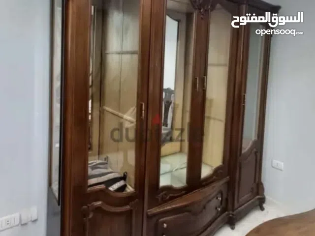 نيش خشب زان طول 2 متر وعرض 2 متر استعمل خفيف حالة ممتازة